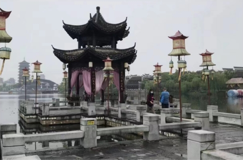 20230414【全景大湘西】铜官窑、张家界森林公园、金鞭溪|天门山玻璃栈道、土司城、大峡谷玻璃桥、溪布街、芙蓉镇、凤凰古城五天游一行两人(图2)